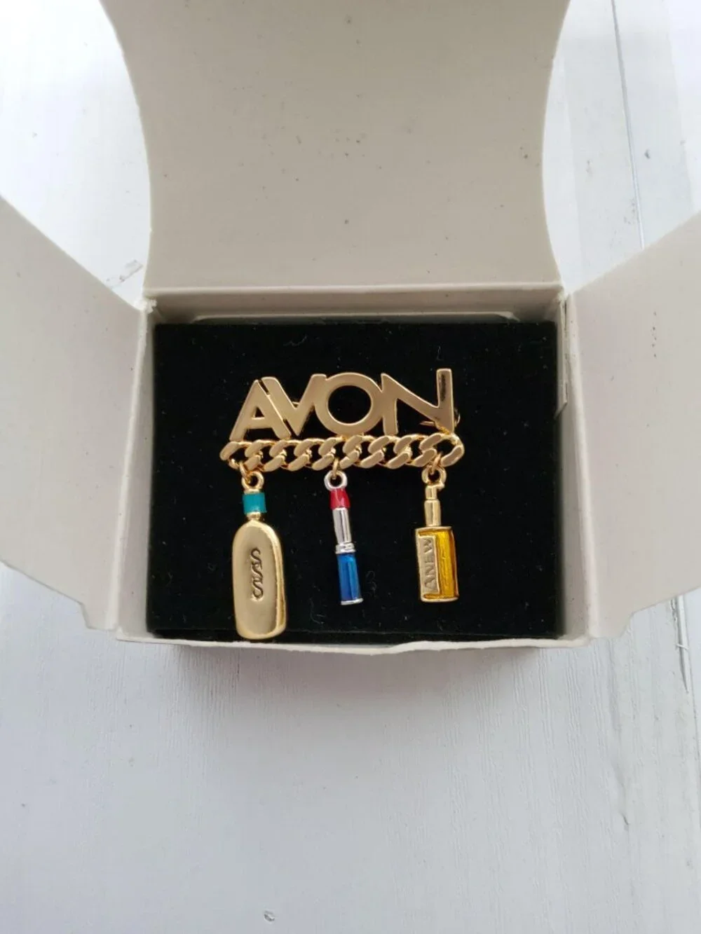 Avon this vintage